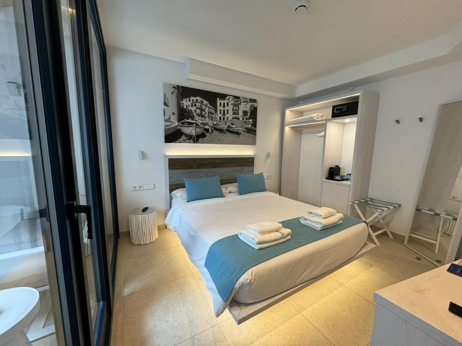 Hotel Boutique Es Blau Кадакес Екстер'єр фото